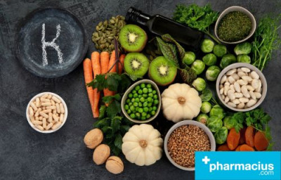 Vitamina K: Beneficios, fuentes y precauciones
